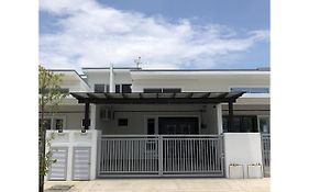 CasaStayz Kluang